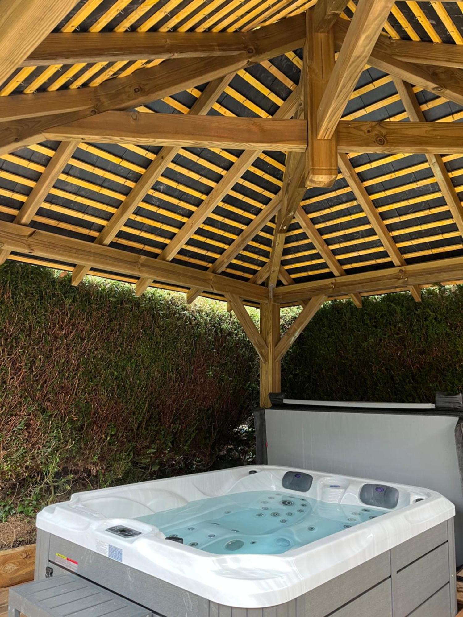 Apartamento Domaine Du Gros Chene - Terrasses Avec Jacuzzis Privatifs Ablon Exterior foto