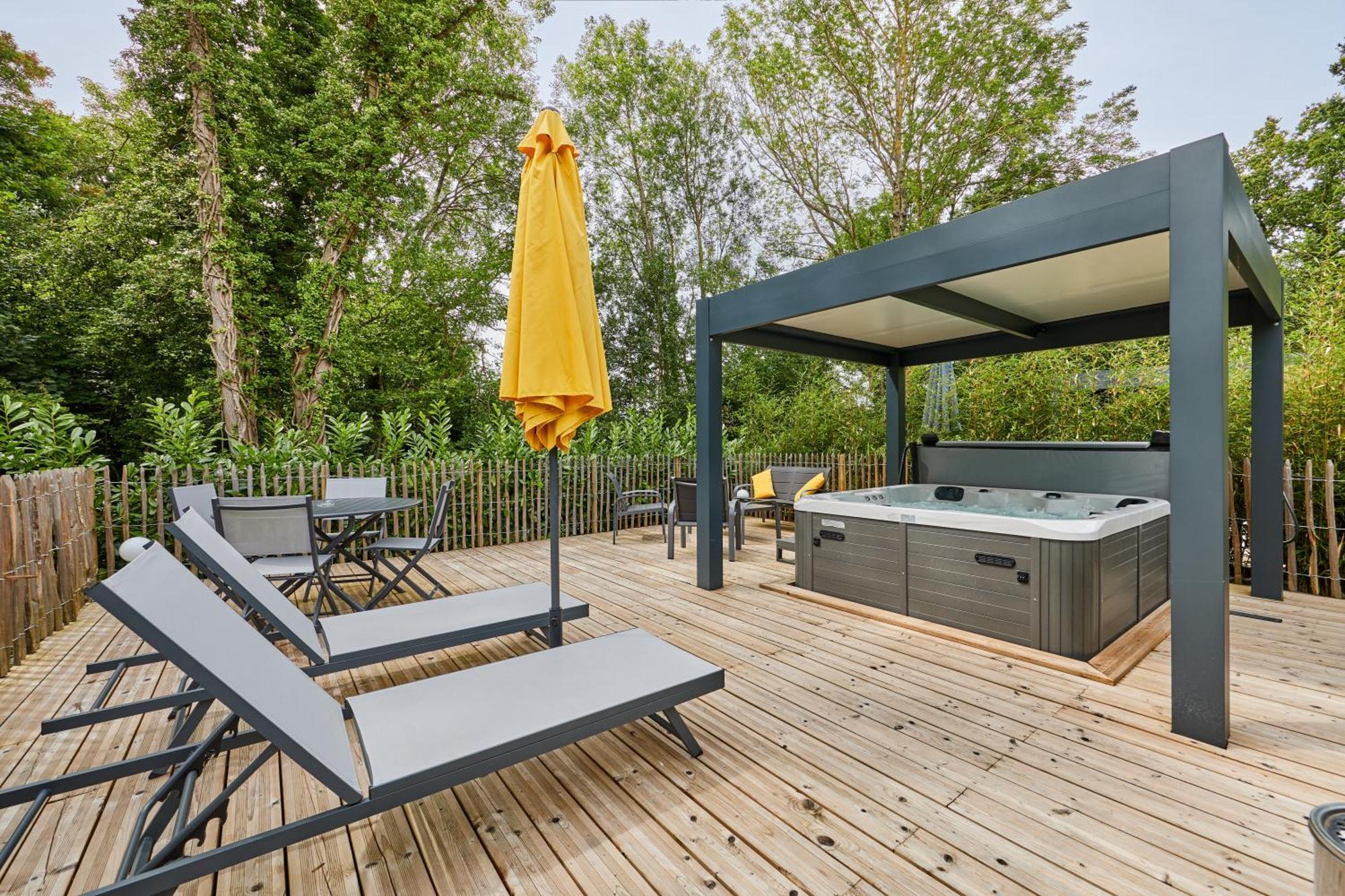 Apartamento Domaine Du Gros Chene - Terrasses Avec Jacuzzis Privatifs Ablon Exterior foto