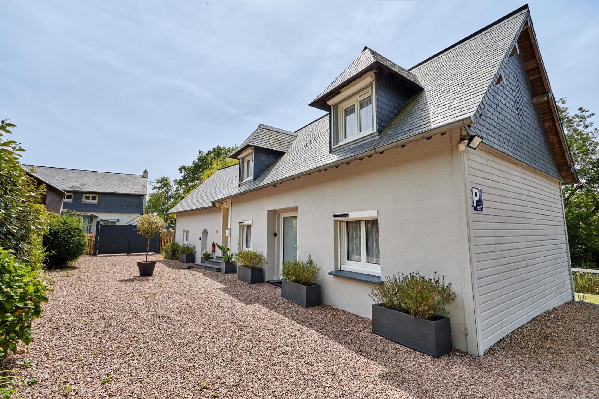 Apartamento Domaine Du Gros Chene - Terrasses Avec Jacuzzis Privatifs Ablon Exterior foto