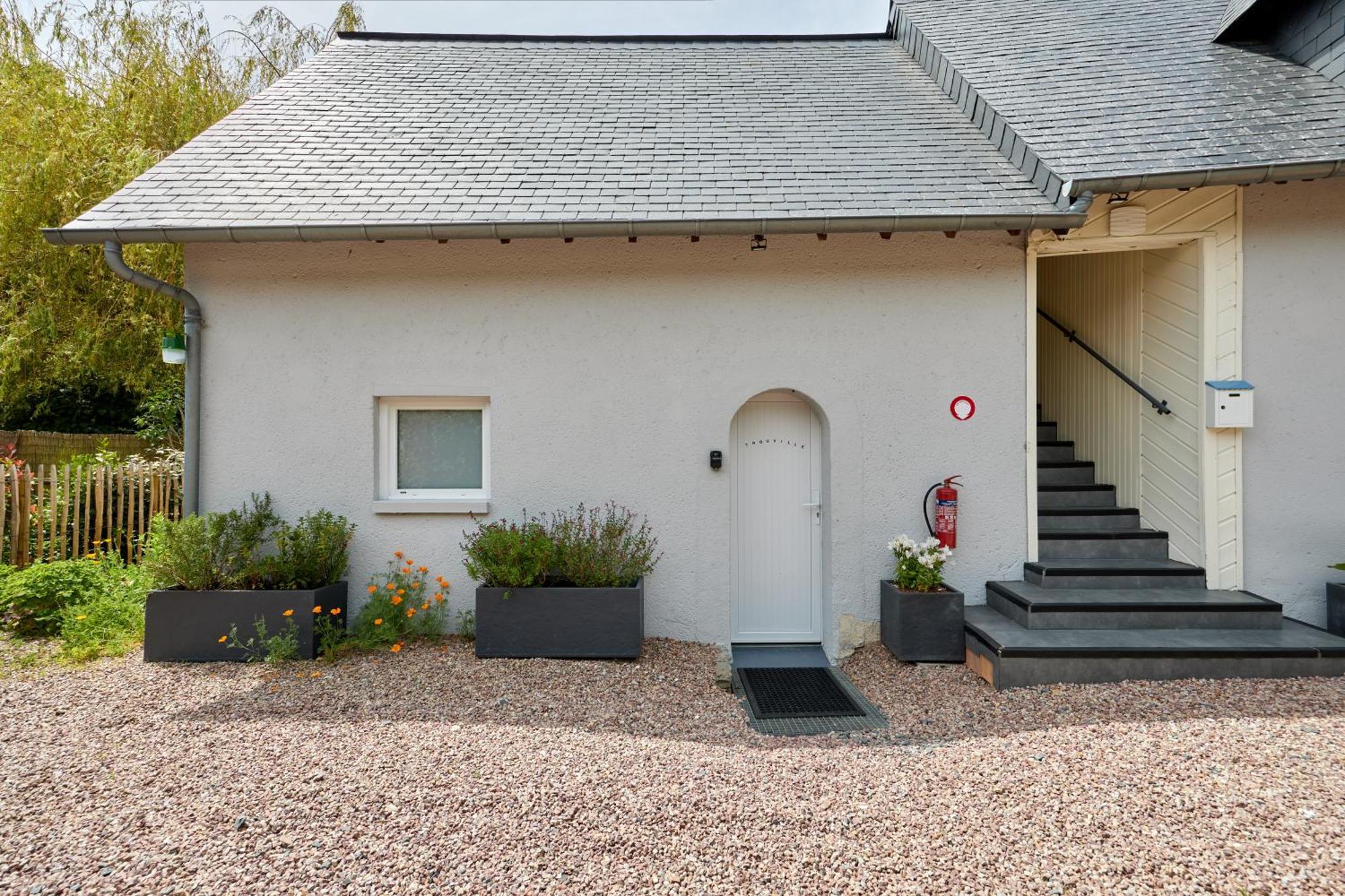 Apartamento Domaine Du Gros Chene - Terrasses Avec Jacuzzis Privatifs Ablon Exterior foto